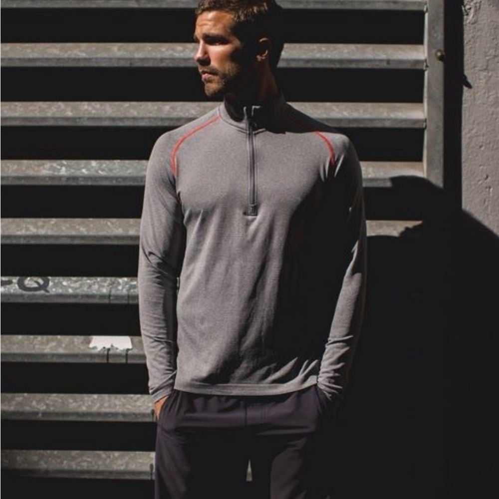 lululemon athletica Men's Gray Metal Vent Tech Quarter-Zip Jacket